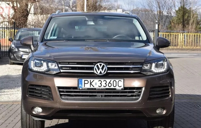 Volkswagen Touareg cena 61700 przebieg: 223000, rok produkcji 2010 z Darłowo małe 326